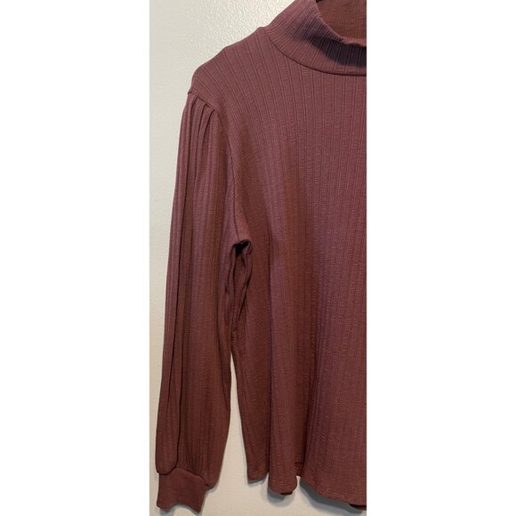 Ginger G Ribbed Mock Neck Top L Burgundy Button Back Long Sleeve Minimalist - Picture 2 of 7